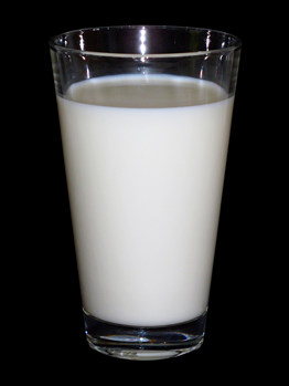 A glass of milk. Photograph by H. Zell.